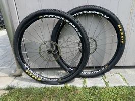 Laufradsatz Mavic Crossmax 29 Zoll mit Maxxis Ikon