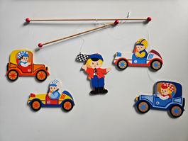 Mobile en bois vintage avec voitures de course !