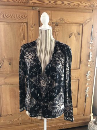 *NEU* Schöne Bluse von ODD MOLLY - Gr. 1