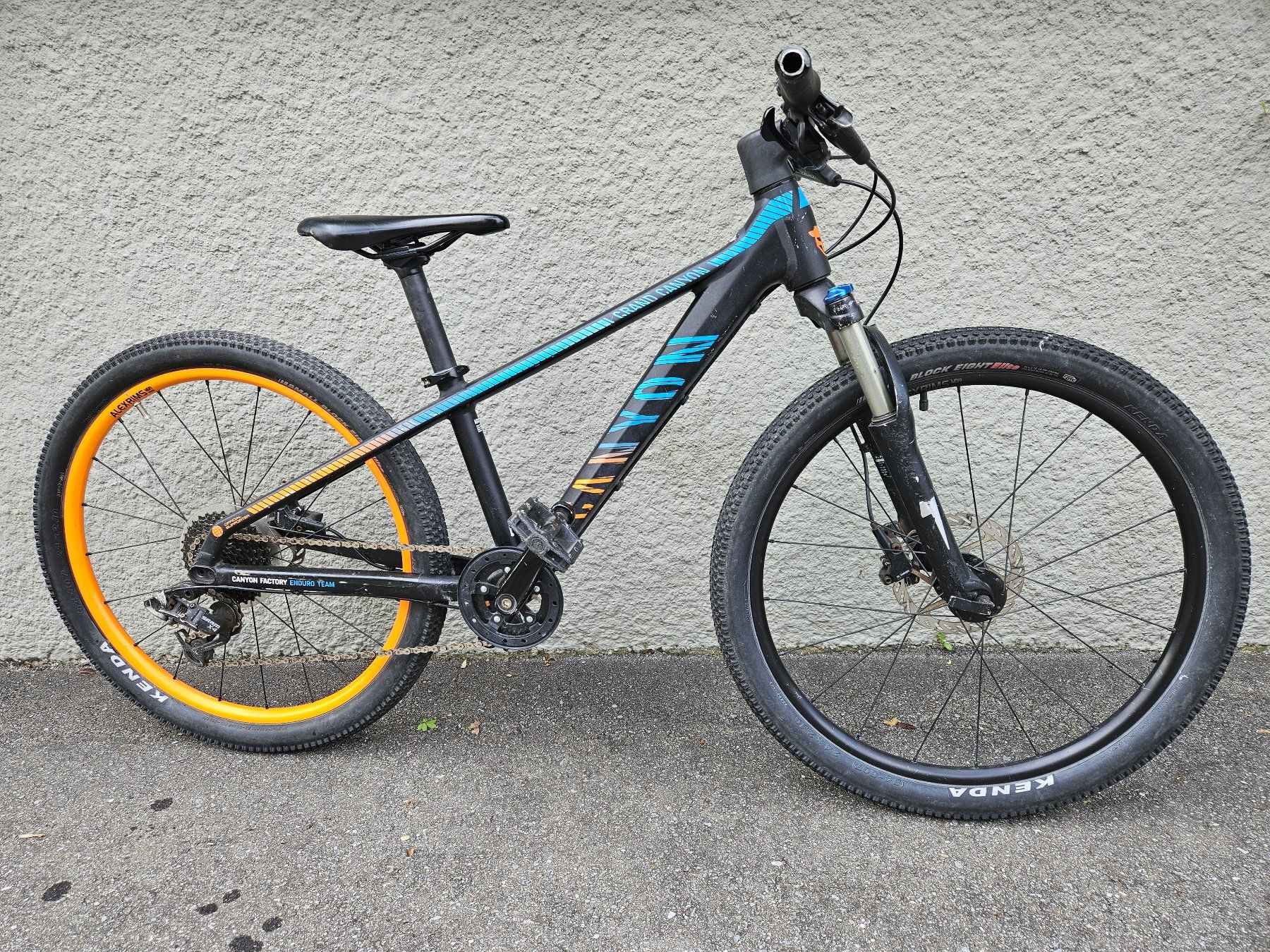 fahrrad 24 zoll 5 gang Jugendfahrrad mit Riemenantrieb kaufen forkBrand:SR Suntour Modell:Aeroad-Scheibe Bulls Jugendfahrrad Bulls Tokee
