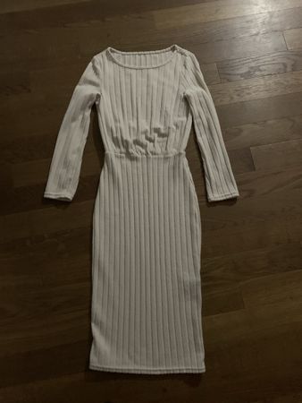 Kleid S