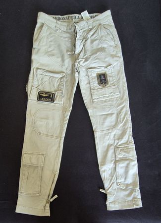 Pantalon Aeronáutica Militare taille 46, comme neuf!