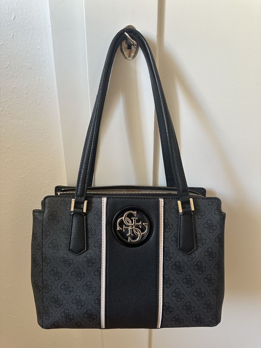 Guess Borse da donna: Guess Handtasche schwarz Logomuster – Usato da Chur venduto da ang_qft7