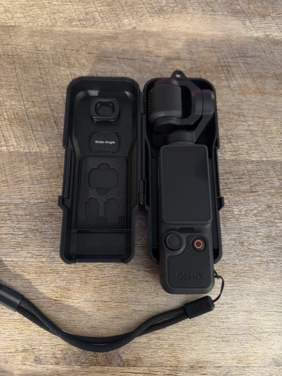 DJI Videocamere: DJI Osmo Pocket 4 Creator Combo Gimbal neu – Nuovo e nell'imballaggio originale da Winterthur venduto da vit_pz2n 4