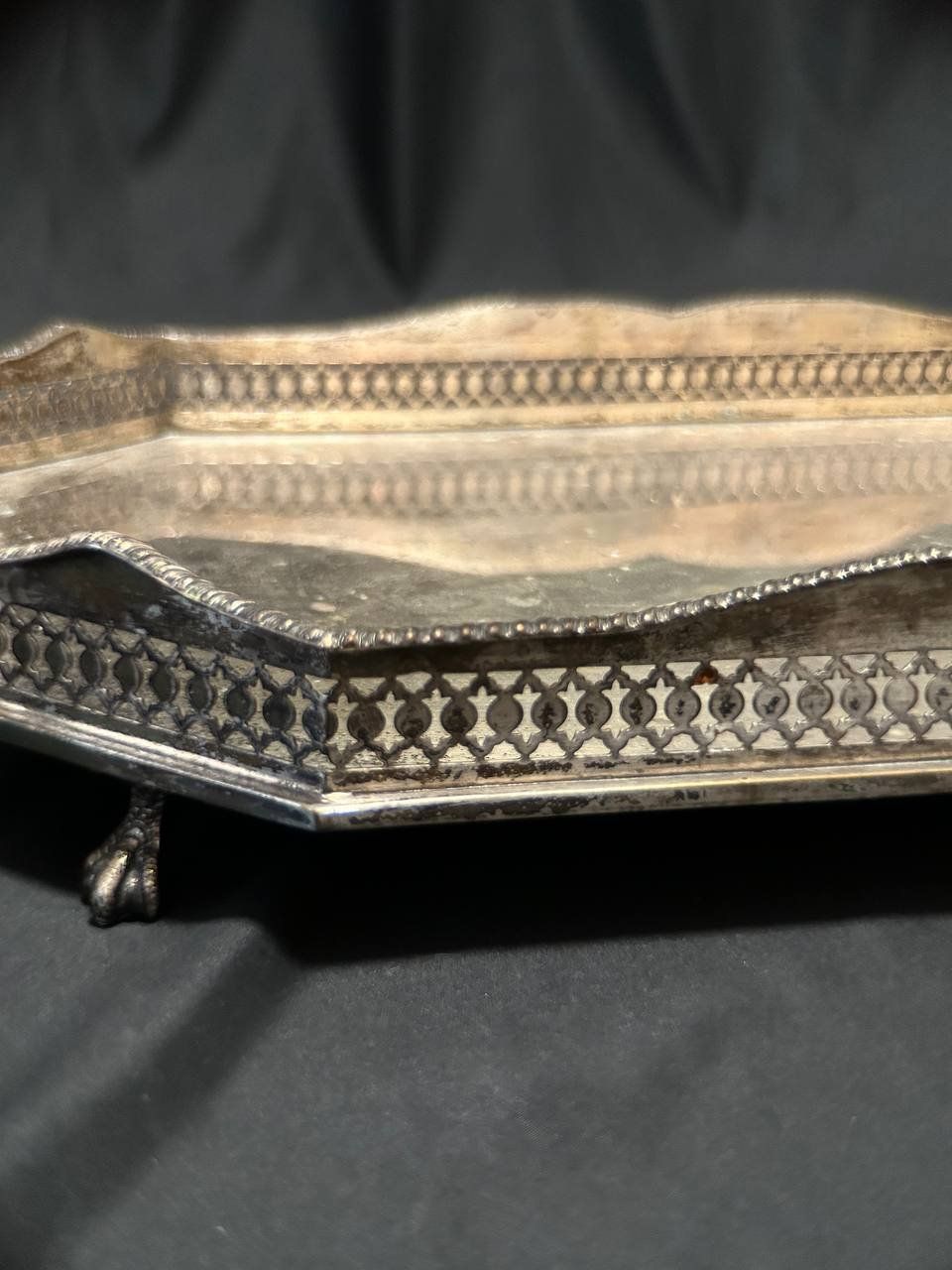 Servierplatten: Grosser antiker versilberter Serviertablett – Gebraucht aus Zug von demkov 3