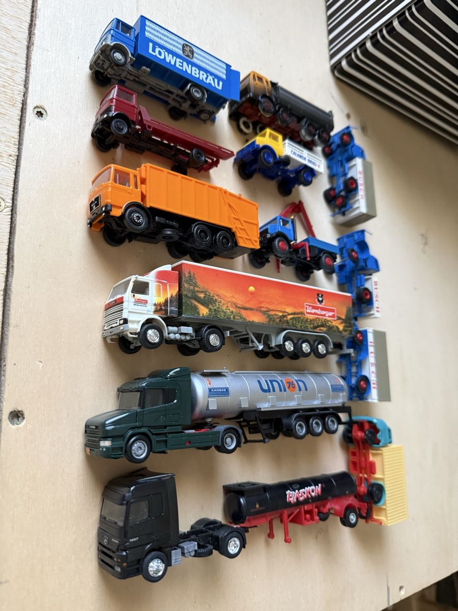 Herpa Kit di modellismo & Modellini statici: Divers modèles HO camions, LKW – Difettoso da Morrens VD venduto da YannD02 2