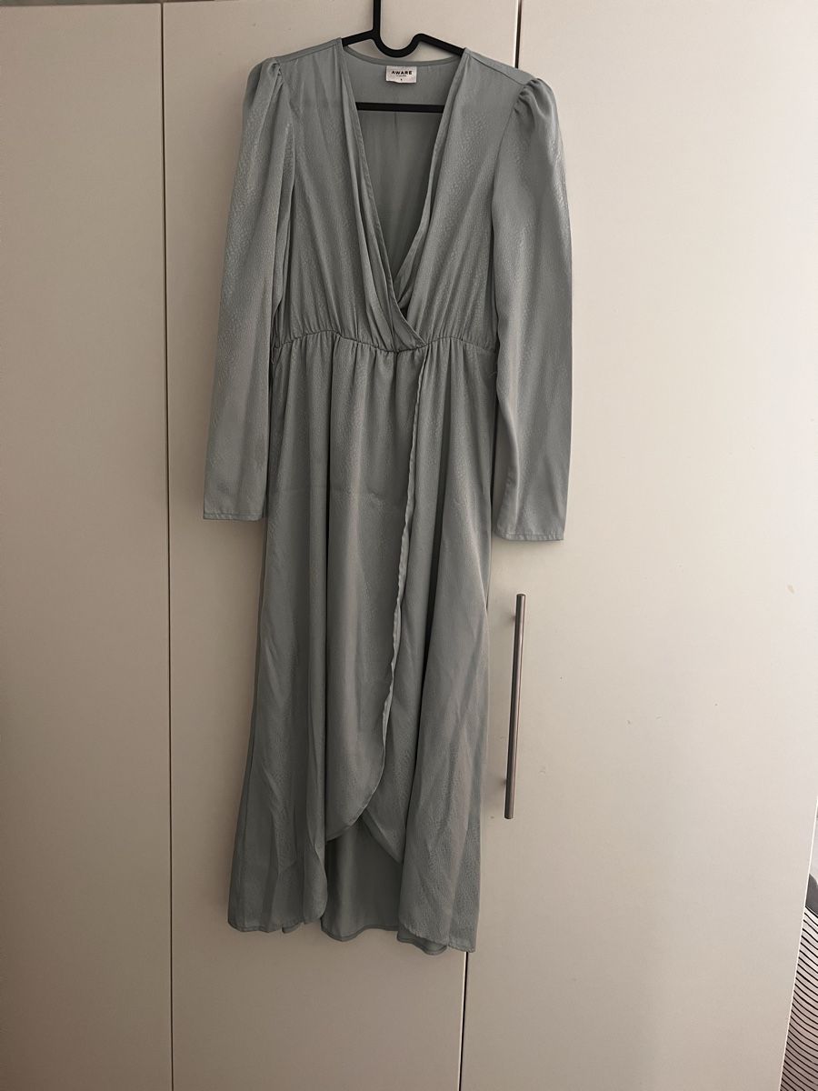 Vestiti: Hellblaues Kleid leichter Glanz – Usato da Pratteln venduto da Luxus.Fee