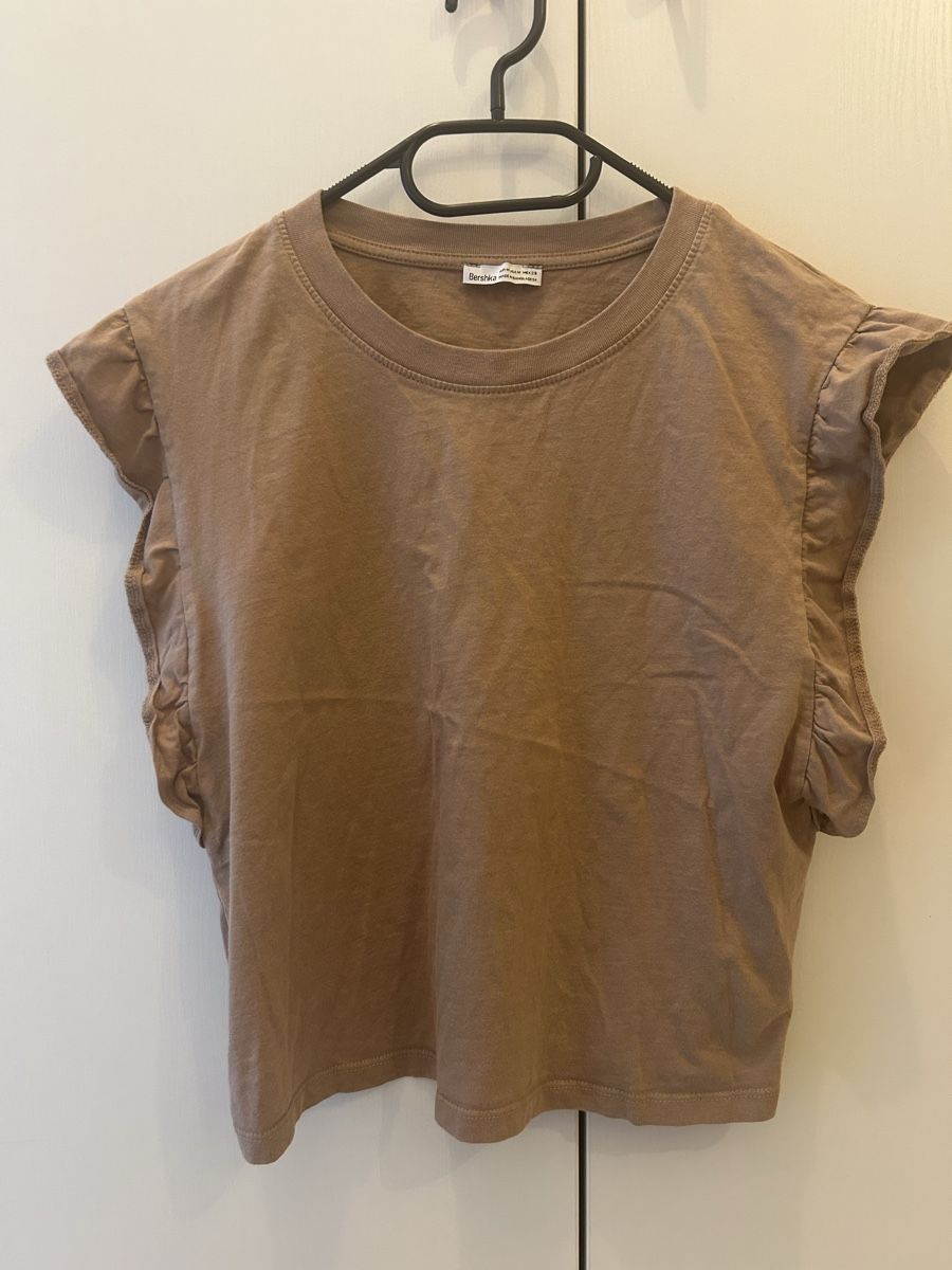 Bershka Tops: Top Bershka taille M – Gebraucht aus Villars-sur-Glâne von ale_7h26