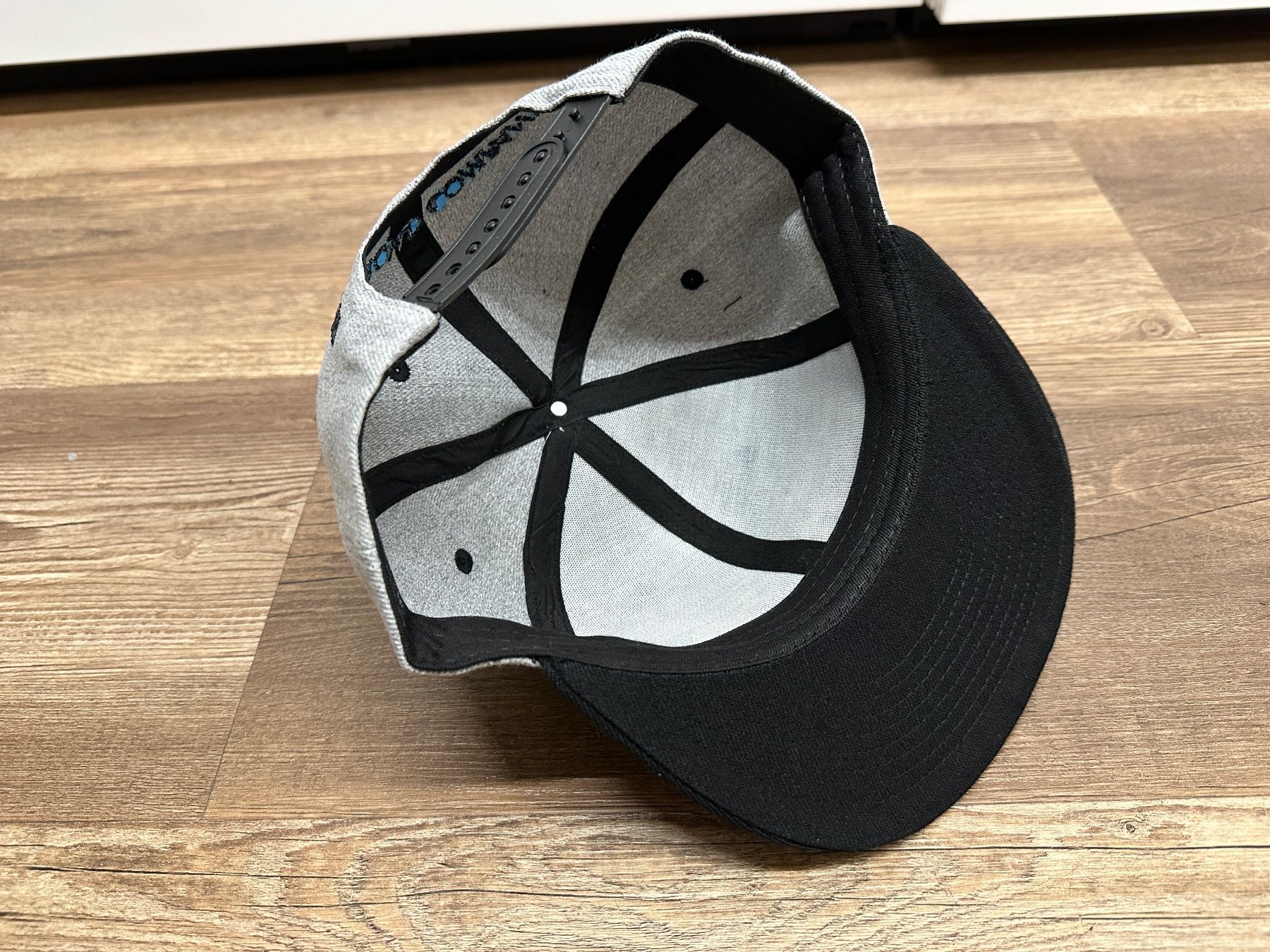 Altro in  Abbigliamento & Accessori: Delta 4x4 Hut Cap – Nuovo e nell'imballaggio originale da Alpnach-Dorf venduto da Skai0 2