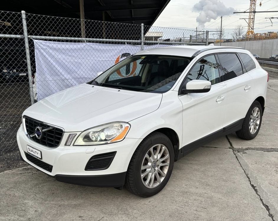 Volvo XC60 2.4 AWD D5 / Frisch MFK