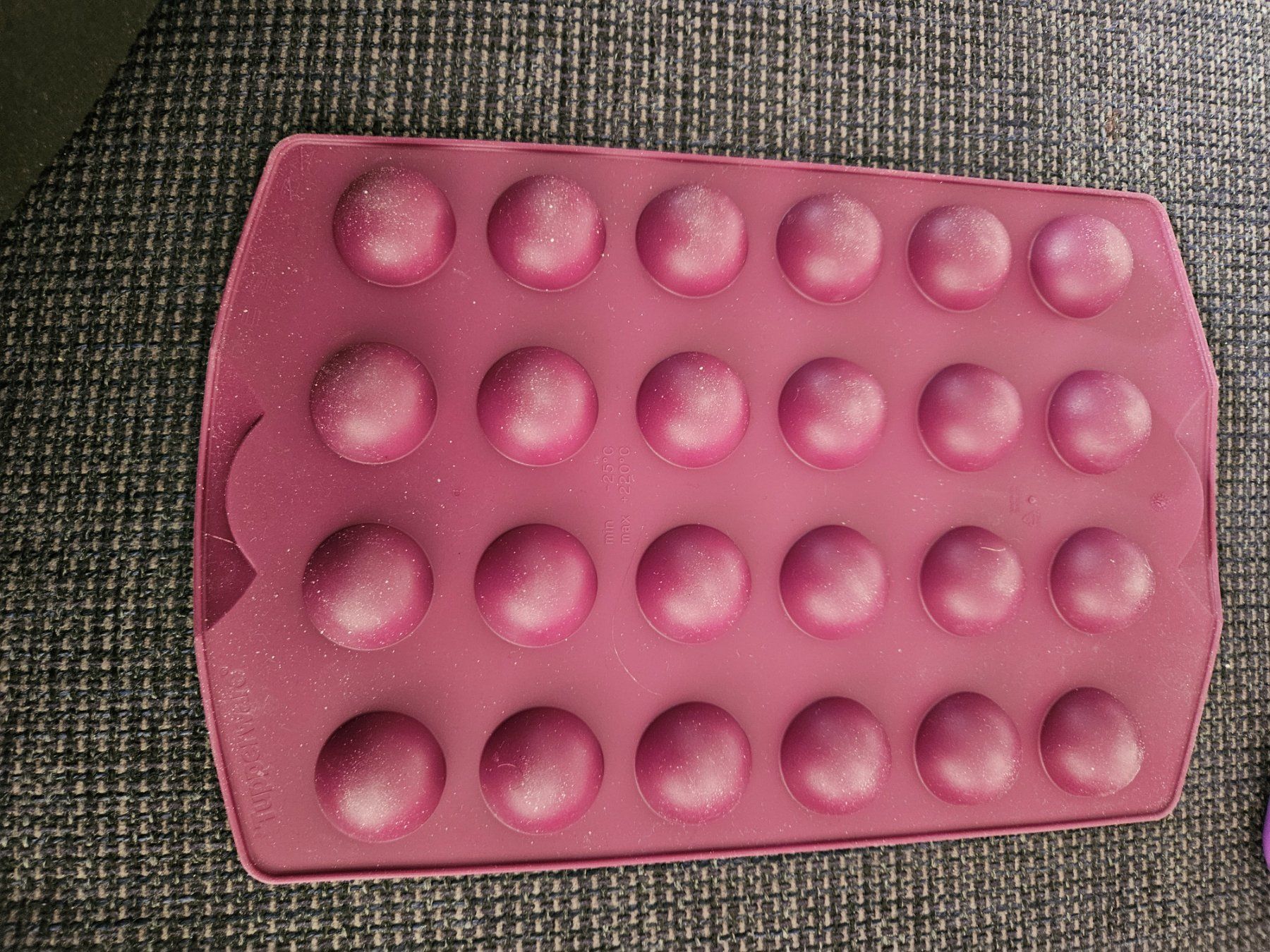 Tupperware Backformen: Tupperware Silikon Backform – Neu (gemäss Beschreibung) aus Pratteln von bienemaja50 1