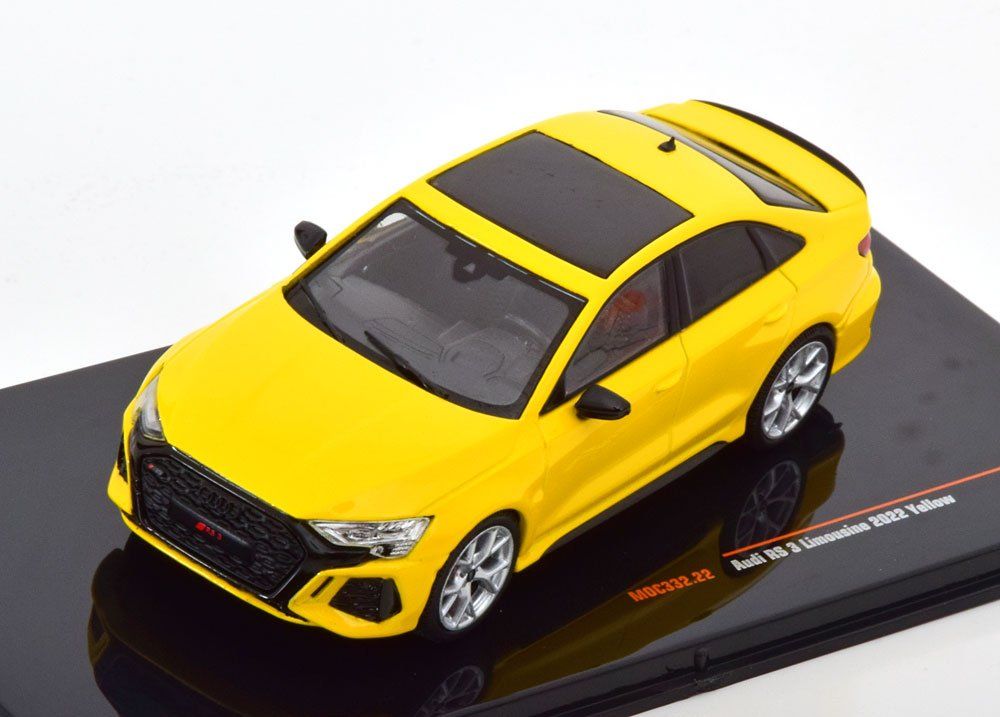 Audi RS3 Limousine 8YA seit 2021 gelb / schwarz 1:43 von IXO (Neu und ...