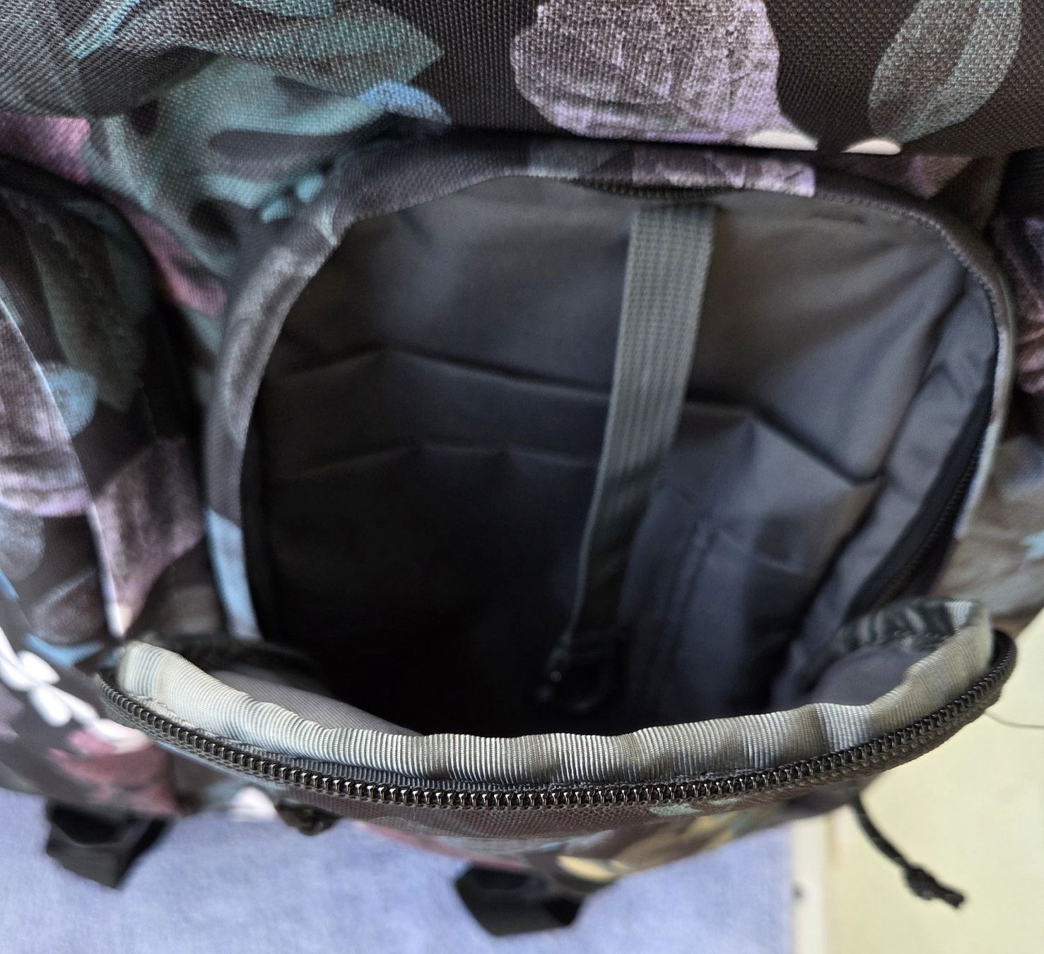 Dakine Zaini: Dakine Method Backpack DLX 28L neu – Nuovo (secondo la descrizione) da Biel/Bienne venduto da lauchhammer100 5
