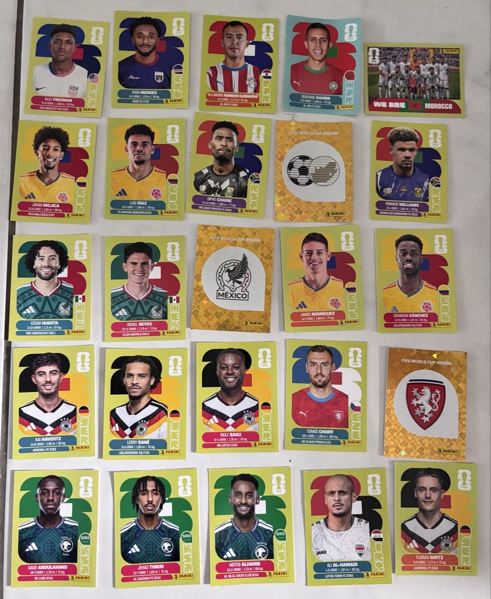 Panini Cartes à collectionner: 25 Paninis (Angebot Nr. 3) – D'occasion à Belp par Summer75