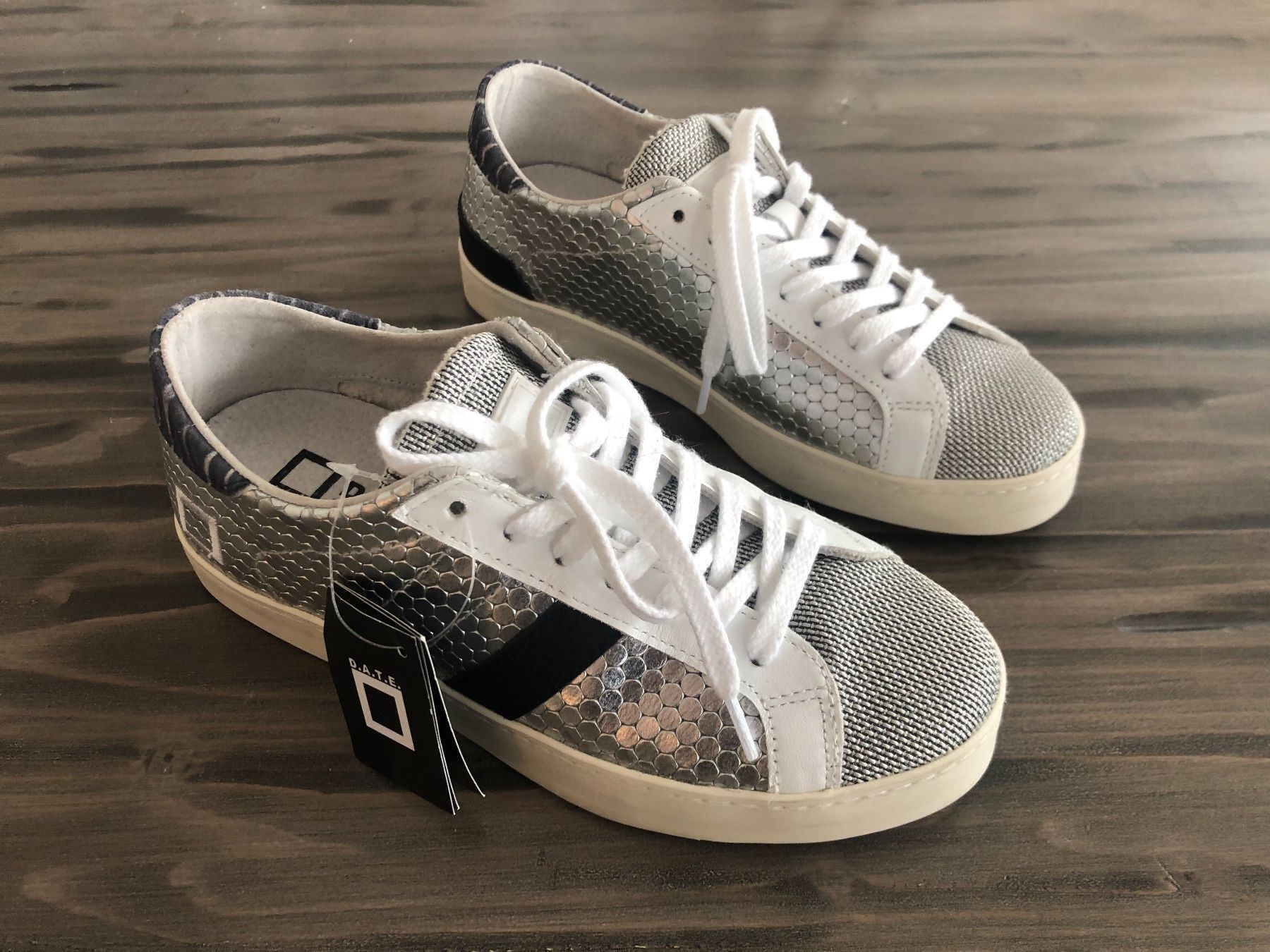 Scarpe per ragazze: D.A.T.E. Sneaker neu   -65% – Nuovo (secondo la descrizione) da Dübendorf venduto da eko11