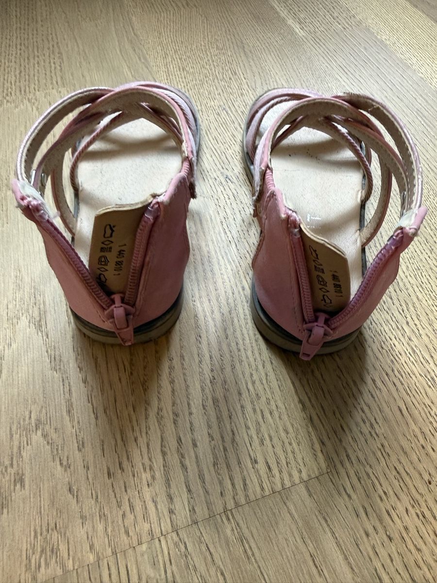 Schuhe für Mädchen: Esprit Sandal Gr.27 – Gebraucht aus Zürich von audrey_dri 1