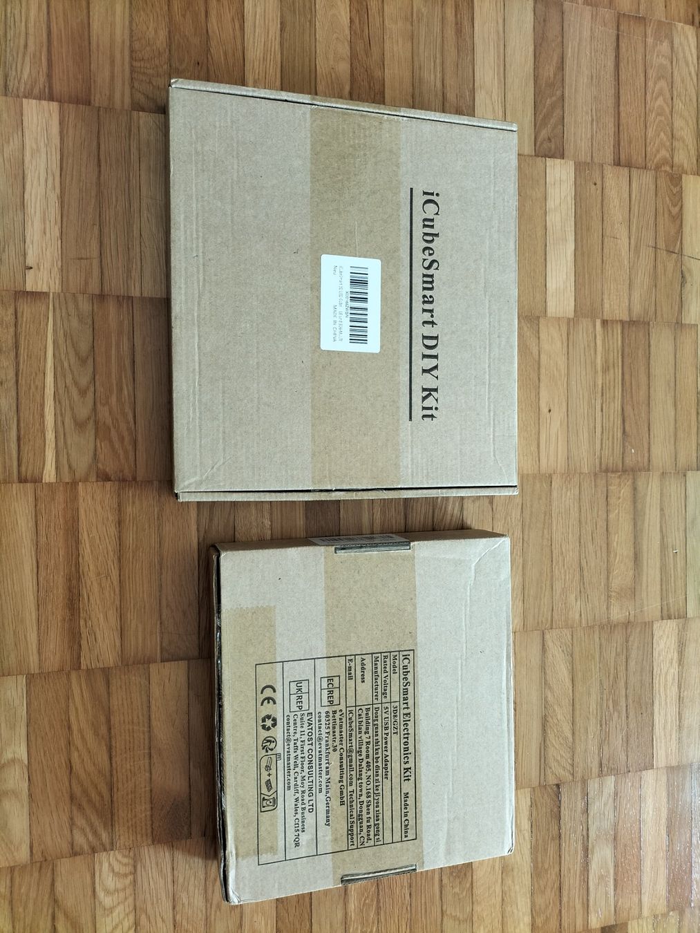 Jeux de construction: iCubeSmart + Acrylic Case LED Würfel – Neuf avec emballage d'origine à Winterthur par 13646753