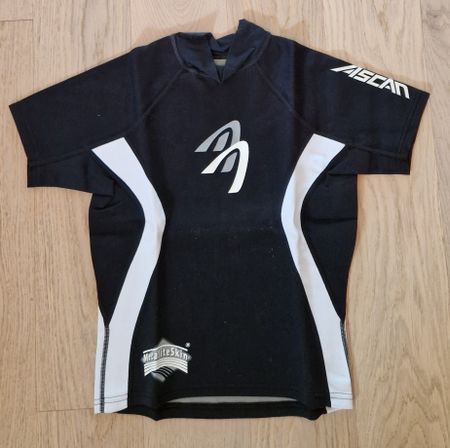 Neopren, AscAn Shirt Gr. S Surfing/Wassersport Top Zustand