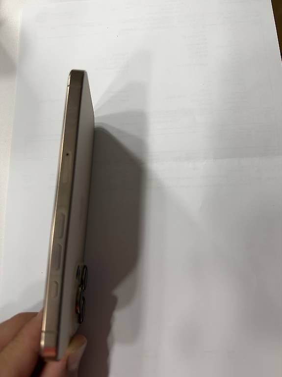 Handys / Smartphones: iPhone 16 pro 512gb – Gebraucht aus Kriens von jsu_g99q 3
