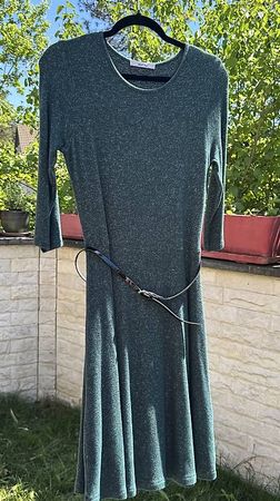 Grünes Kleid ABOUT YOU Gr. 40