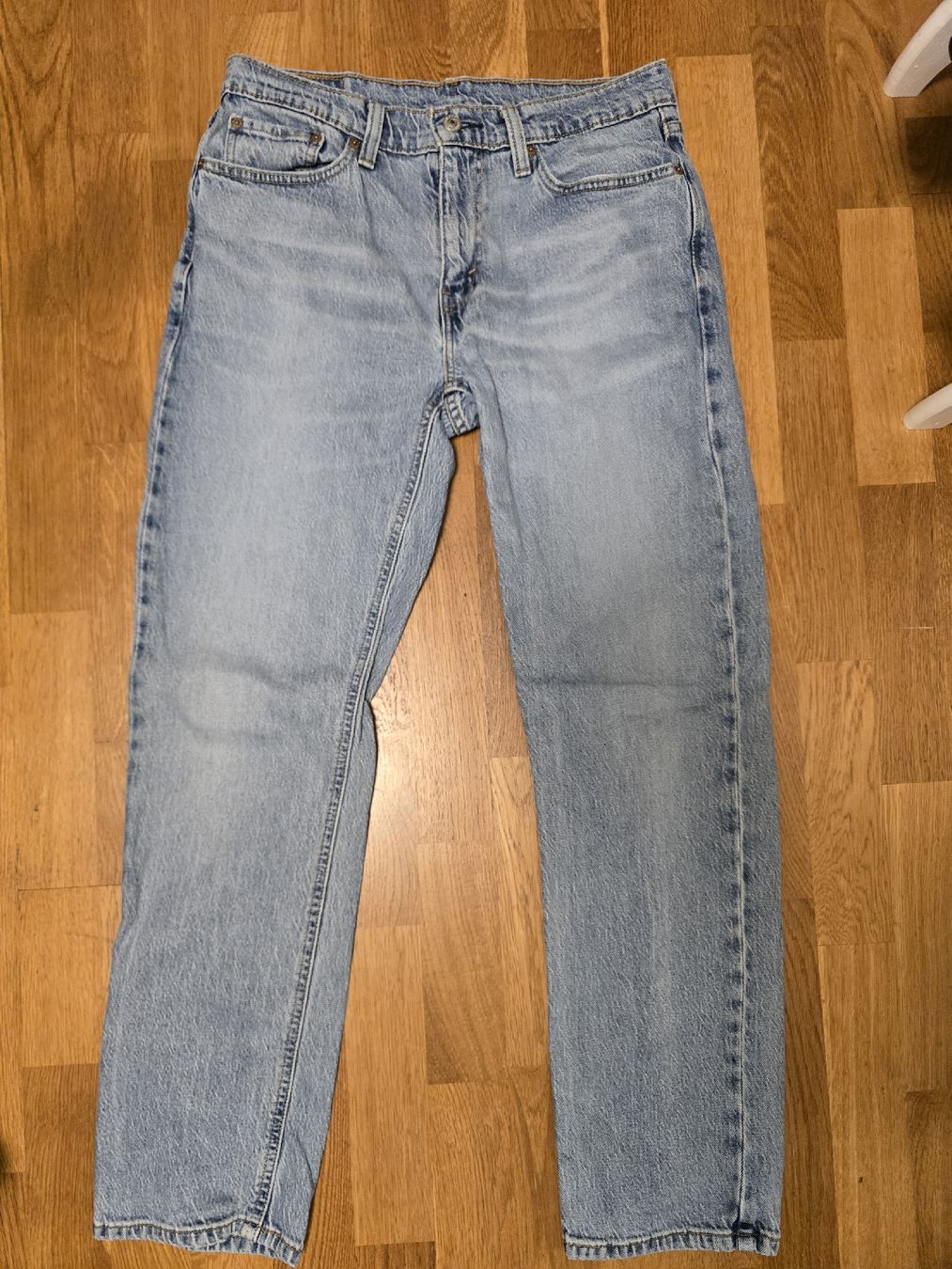 Levi's Lotti di vestiti: Lot de 3 jeans Levi's et Pull & Bear  – Usato da Perroy venduto da gui_6kwf 2