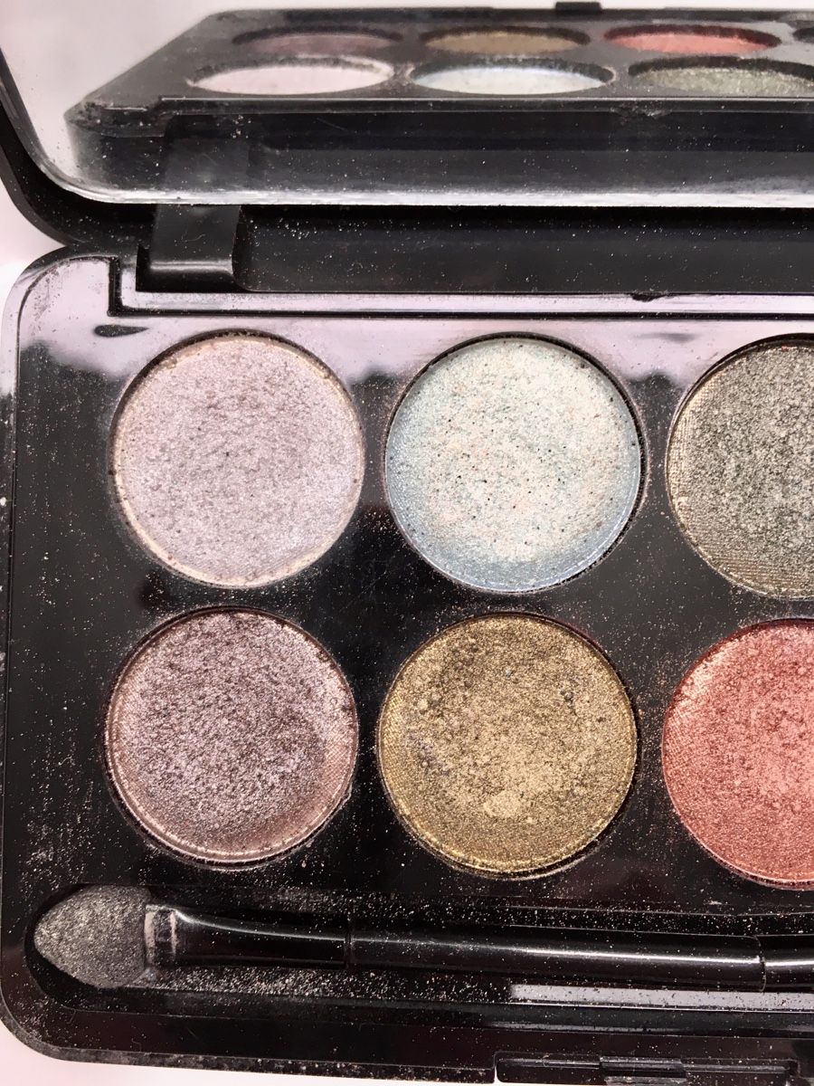 Make-up: MAC Schimmer Lidschatten Palette 8 Farben – Usato da Bellinzona venduto da LuganoBoutique 4