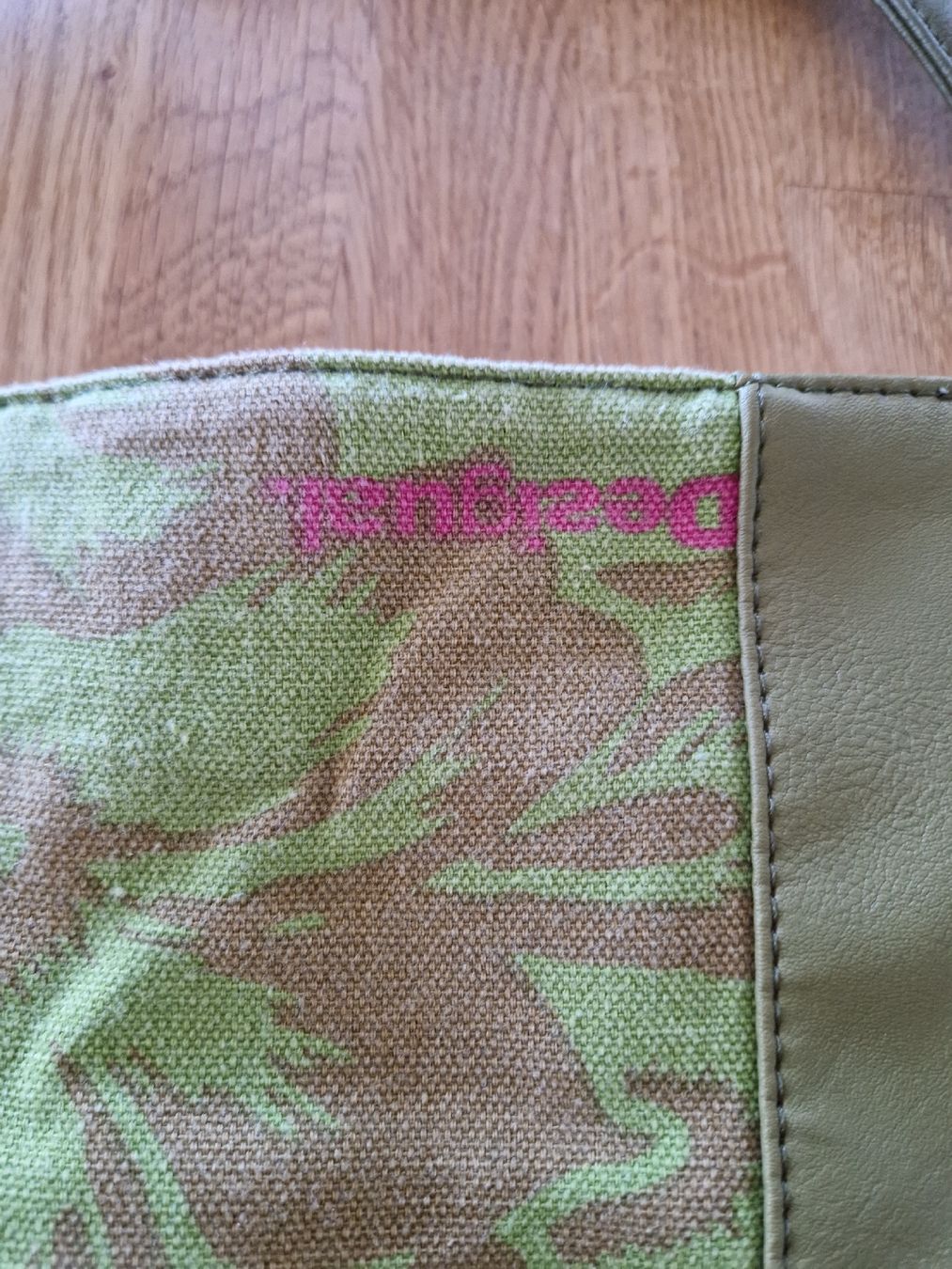 Desigual Borse da donna: Desigual Umhängetasche  – Usato da Kulmerau venduto da Doene7 1