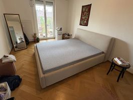 Bett in perfektem Zustand (& Matratze)
