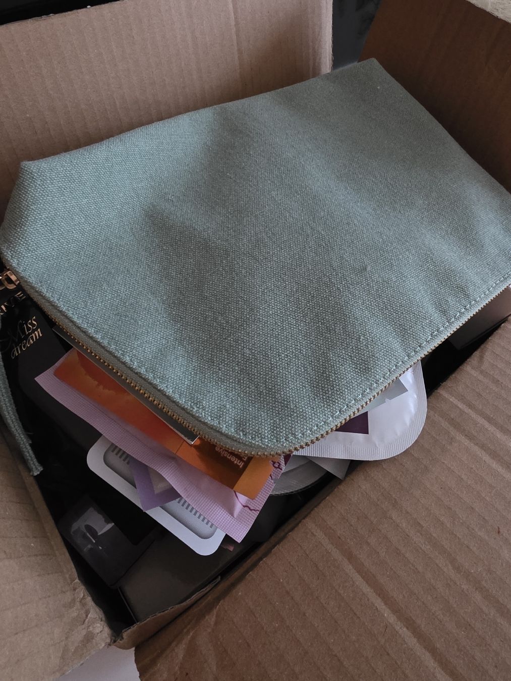 Gesichtspflege: Überraschungsbox Kosmetik – Neu (gemäss Beschreibung) aus Untervaz von sos_zf52