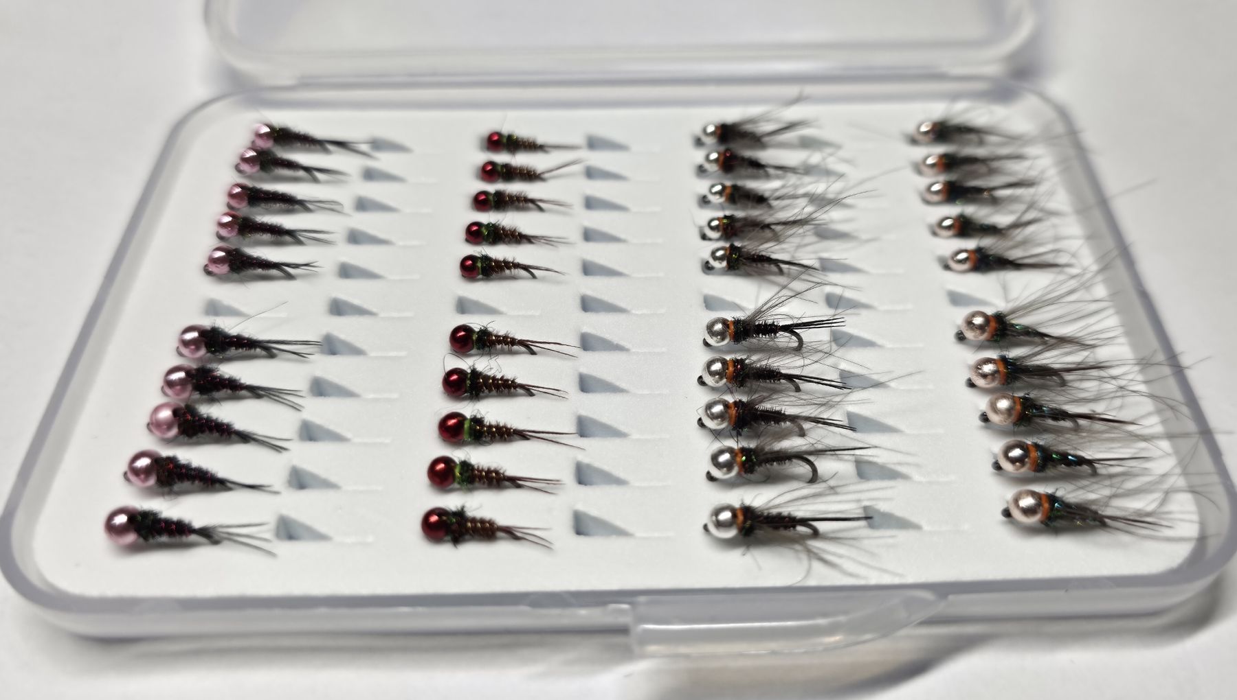 Esche: Box mit 40 kleine Tungsten Nymphen – Nuovo (secondo la descrizione) da Degersheim venduto da HookedOnTheFly 1
