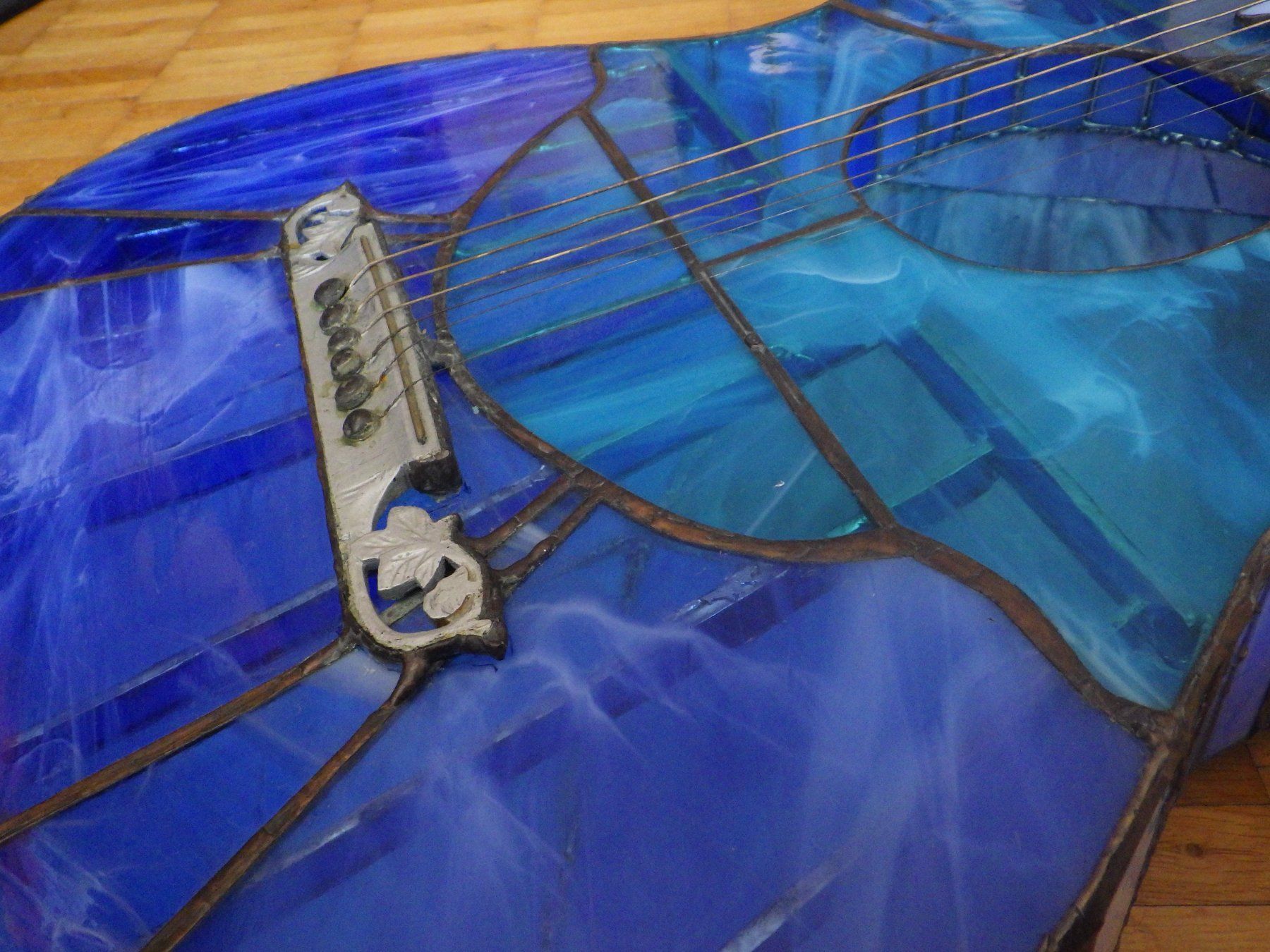 Strumenti musicali: Einzigartige Glas-Gitarre, Tiffany, 1:1 – Usato da Altstätten SG venduto da cla_c2f8 7