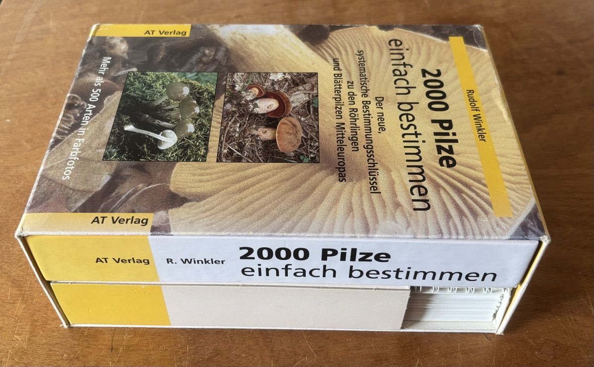 Libri: Winkler. 2000 Pilze einfach bestimmen – Usato da Zürich venduto da WWehrle 1