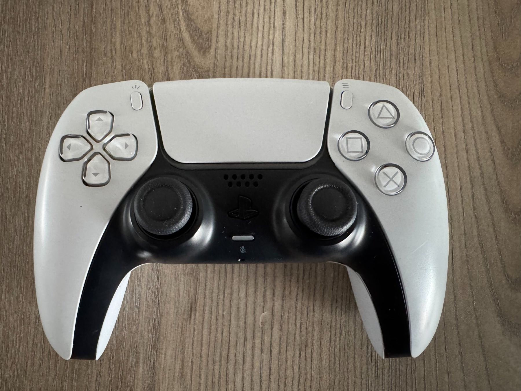 Manettes: PS5 DualSense Controller – Défectueux à Nottwil par dan_8wvp