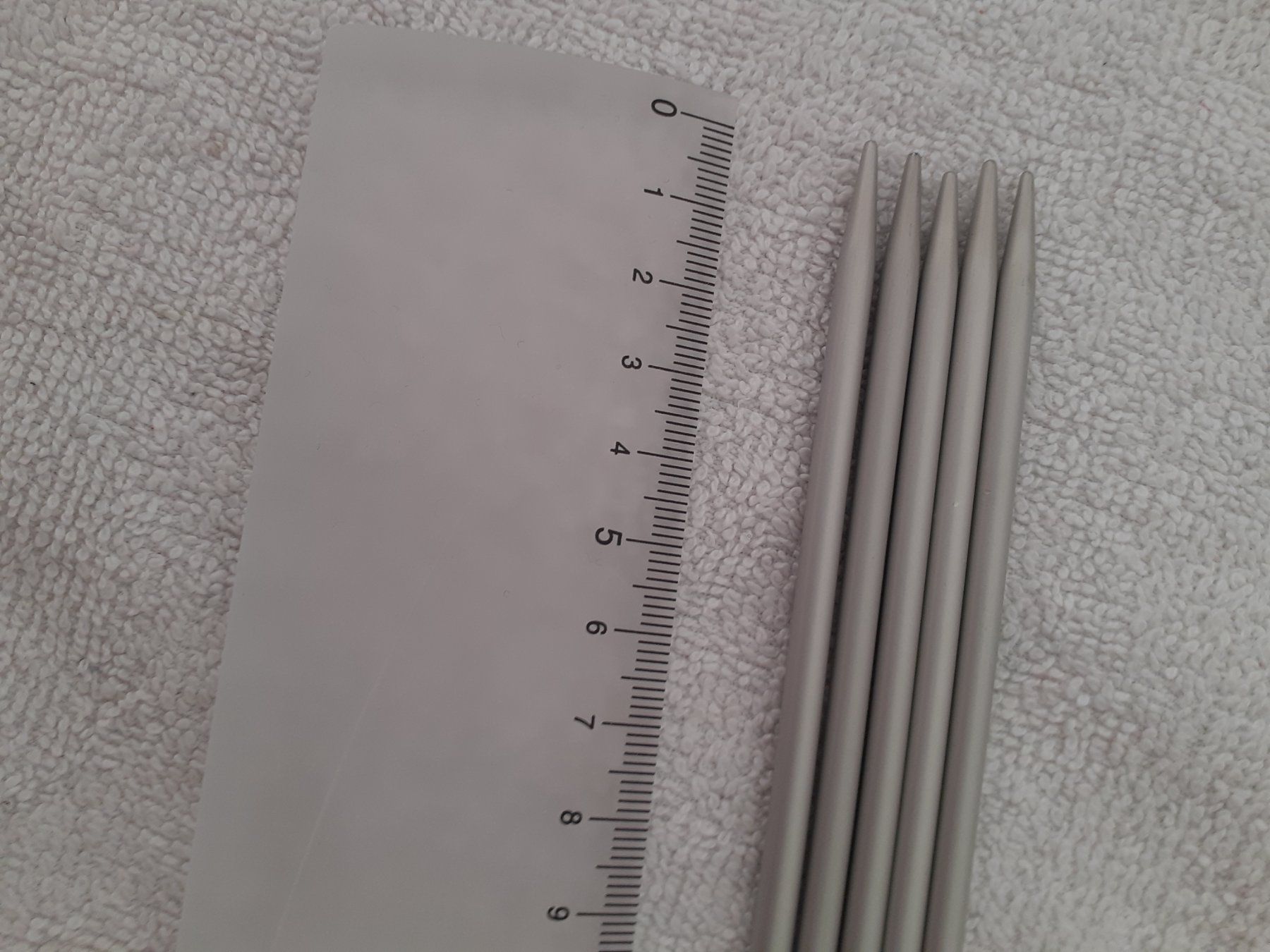 Ferri: 5 Stricknadel 20 cm – Usato da Yverdon venduto da DerStorchUndDieBiene 1