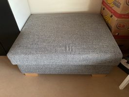 Hocker mit Stauraum