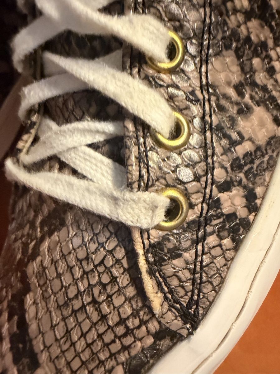 Guess Scarpe da donna: GUESS Sneaker Gr 40   – Usato da Balgach venduto da ren_xy57 7