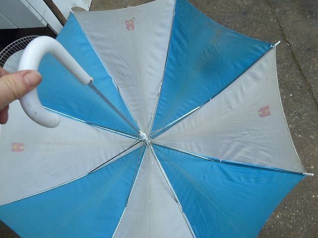 Ombrelli: alter Feldschlösschen Regenschirm Retro – Usato da Ueken venduto da dale02 2