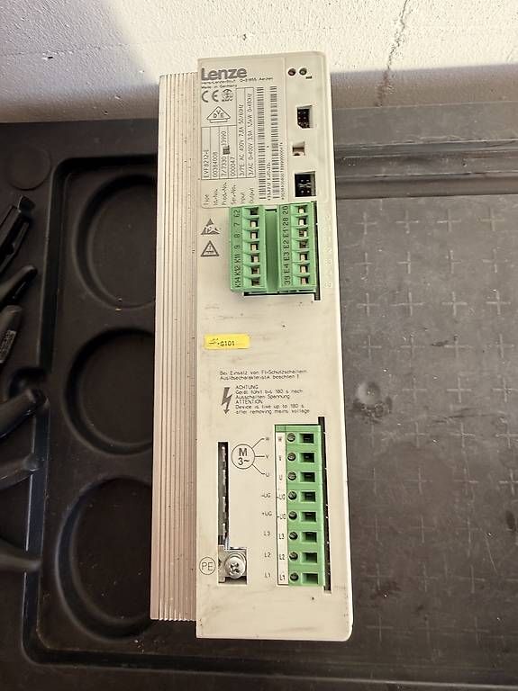 Konverter: Lenze EVF8212-E Frequenzumrichter 1.5kW – Gebraucht aus Obfelden von ScuderiaVeloce 1