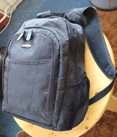 Rucksack, Damen-Herren, 9 Fächer + 2 für Getränke, schwarz