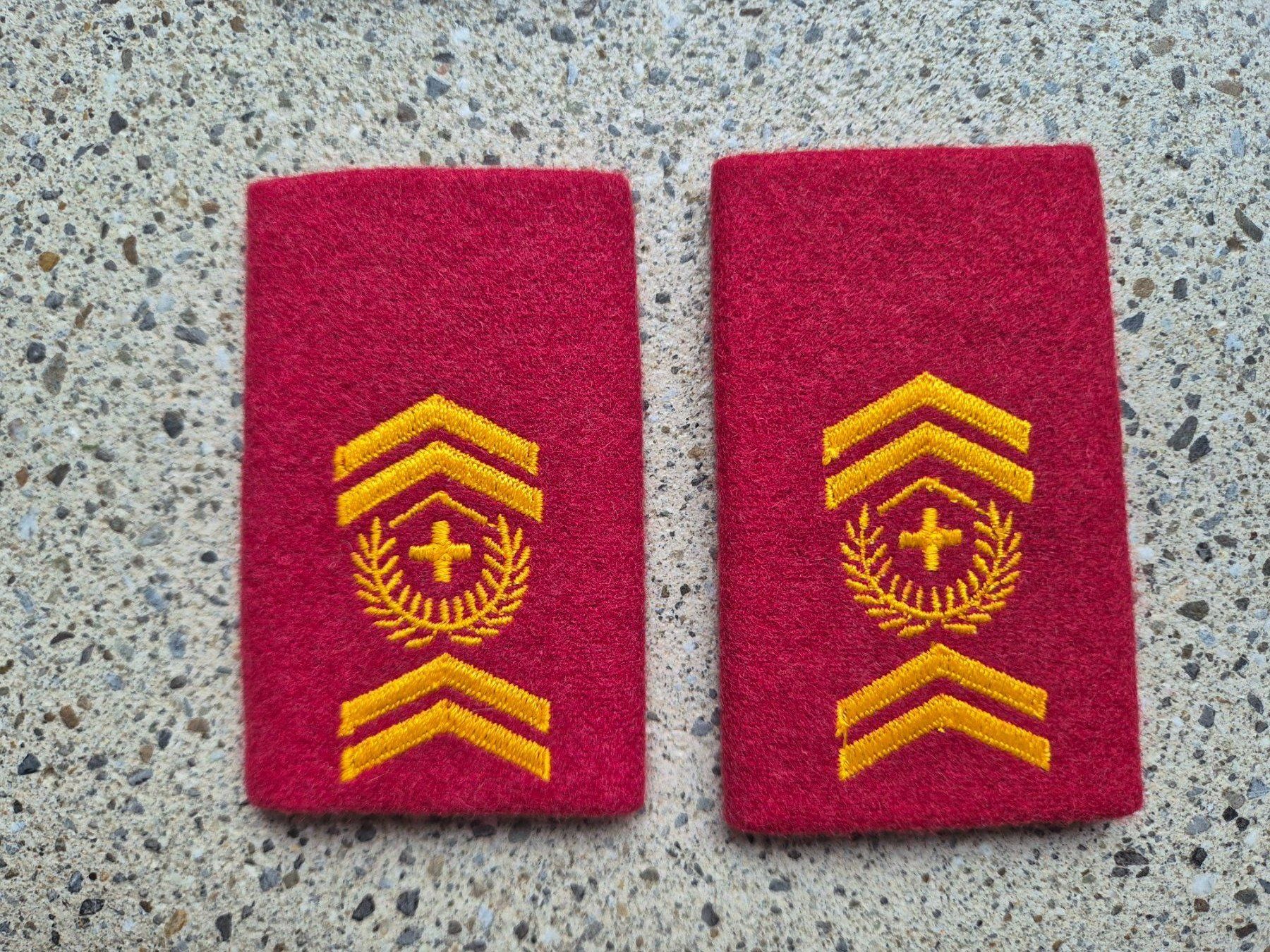 Schweizer Armee Placchette & Badge: Gradabzeichen Patten Set Stabsadjutant Rettungstruppen – Nuovo e nell'imballaggio originale da Riedholz venduto da fr_sIruP