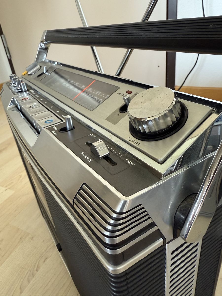 Sony Radio: SONY CF-580 Ghettoblaster Boombox 1976 – Usato da Zürich venduto da Geniuss 2