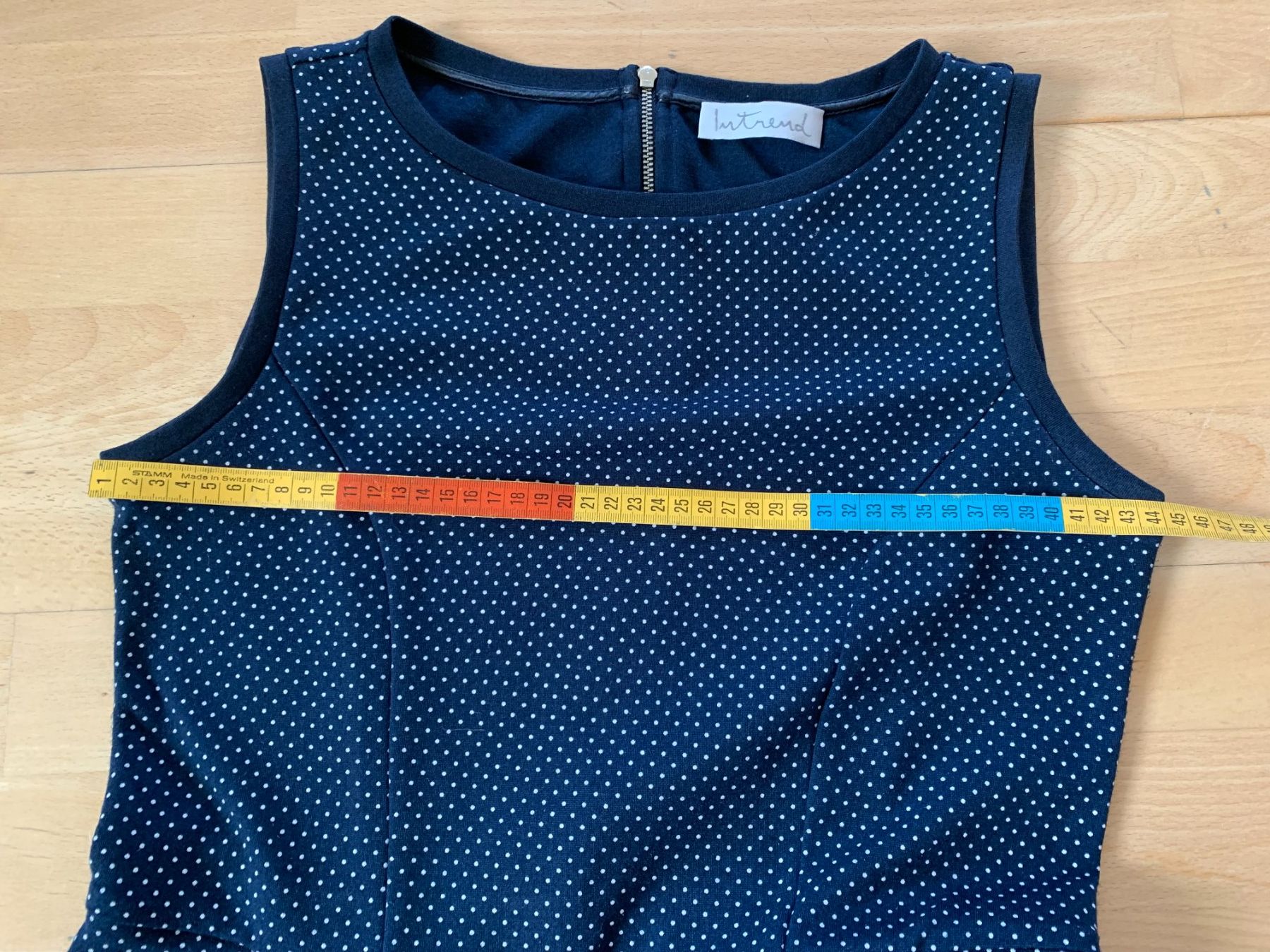 Vestiti: Intrend Damen Kleid, Gr. 38, Dunkelblau – Usato da Worb venduto da farben20zauber