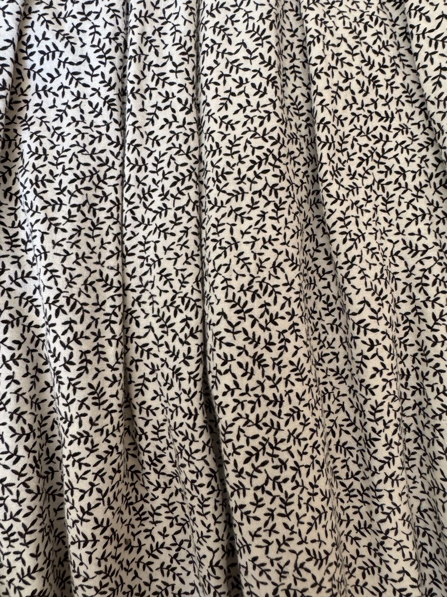 H&M Jupes: Zwei sommerliche Jupes – D'occasion à Solothurn par sim_l6lb 2