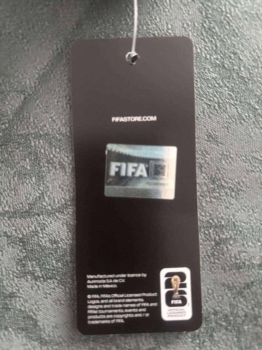 Maglioni & Felpe: FIFA World Cup 2026 Pullover, Grösse 3, Neu! – Nuovo (secondo la descrizione) da Brislach venduto da mercedesmmm17 2