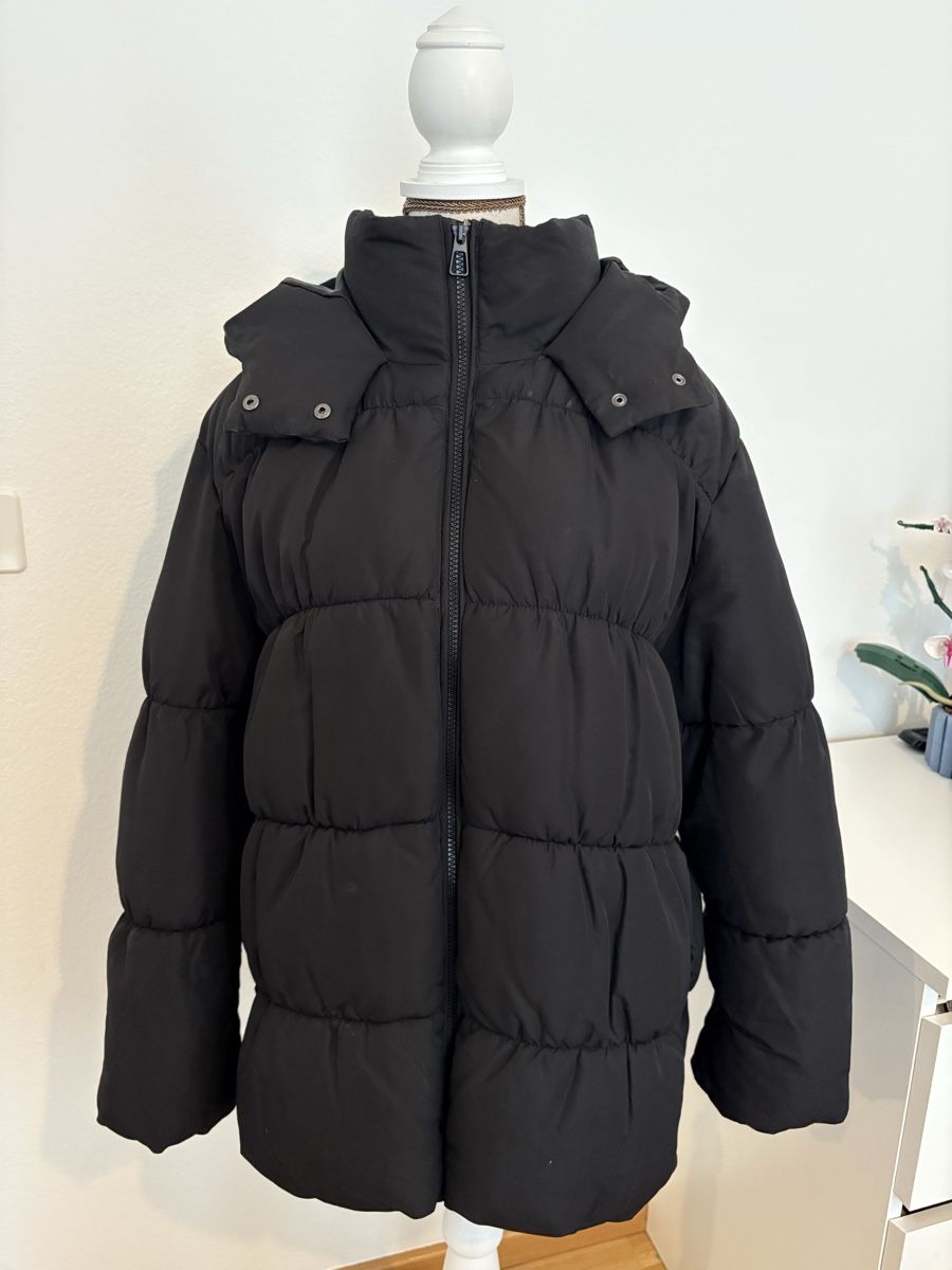 Vero Moda Giacche: Vero Moda schwarze Winterjacke, Grösse XS – Usato da Arlesheim venduto da Charlotte.grm 1