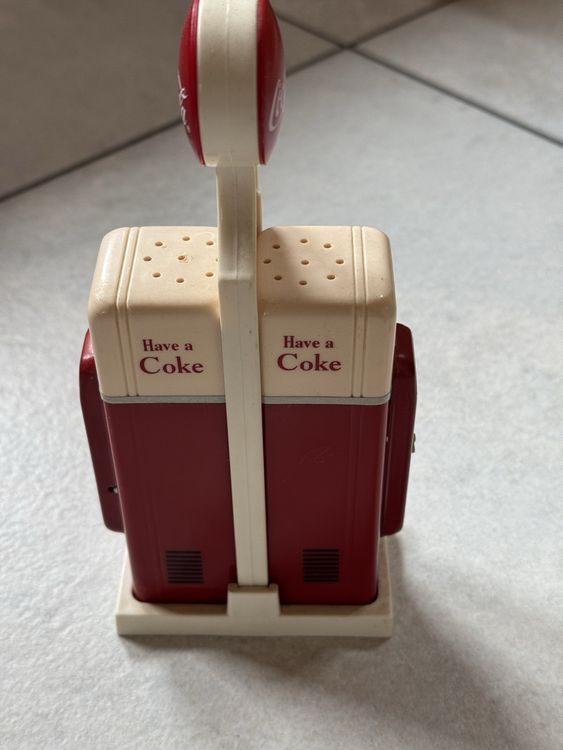 Coca Cola Salz- & Pfefferstreuer Set | 2 Streuer + Lesezeichen – Lizenziertes Küchenzubehör