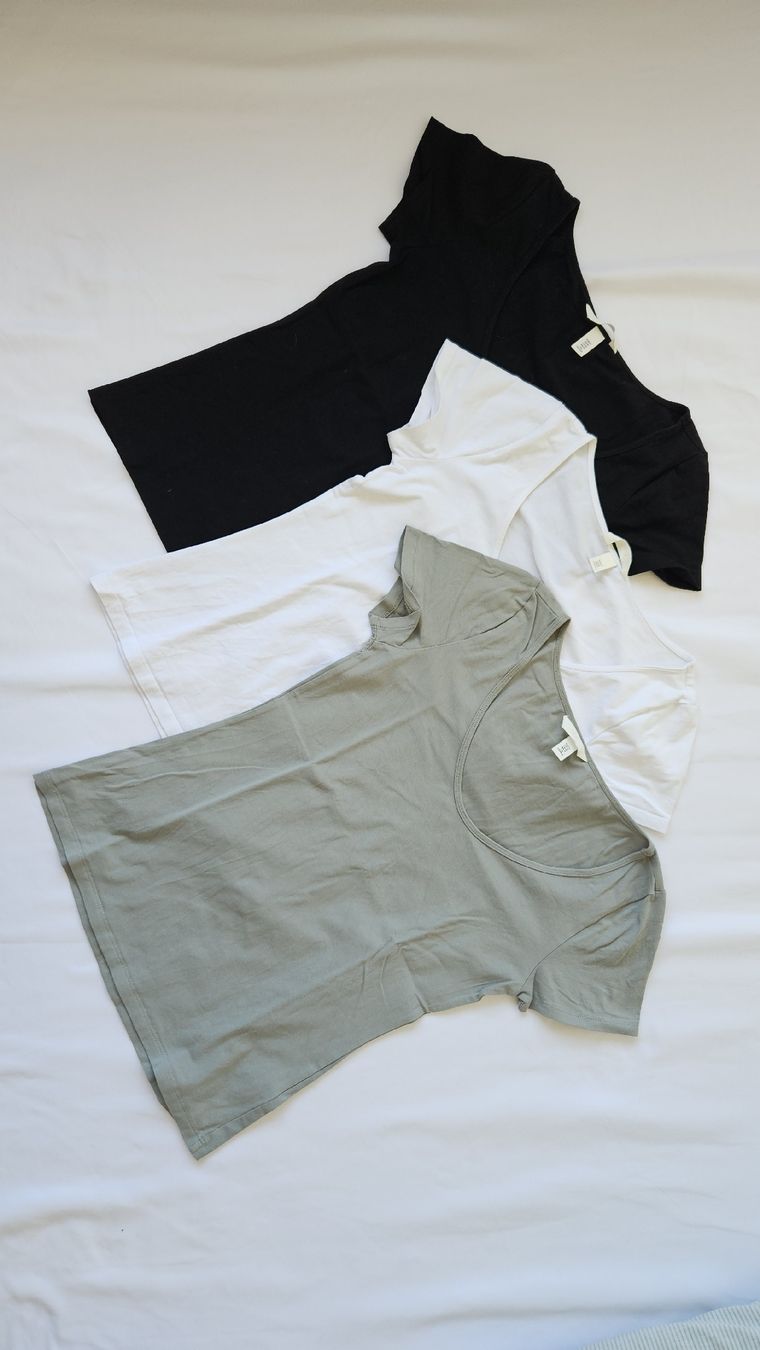 H&M T-shirt: 3 Basic T-Shirt von H&M – Usato da Zürich venduto da AlineW 1