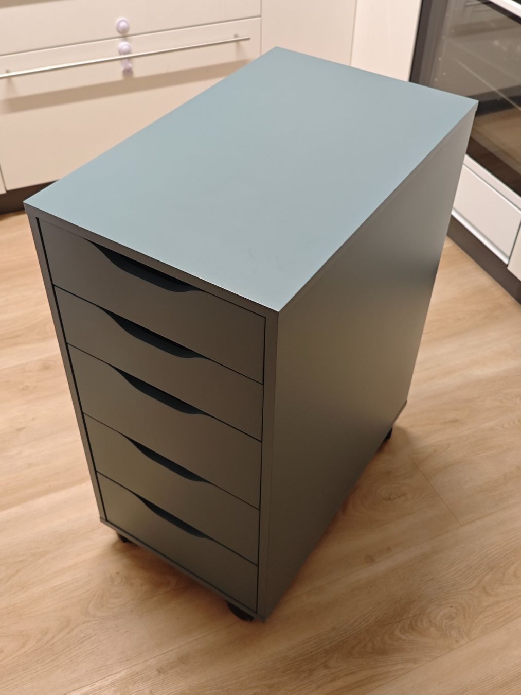 Ikea Kommoden: Kommode ALEX mit 5 Schubladen dunkelgrau auf Rollen – Gebraucht aus Spiez von G555CS 2