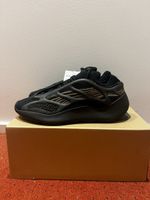 Yeezy 700 V3