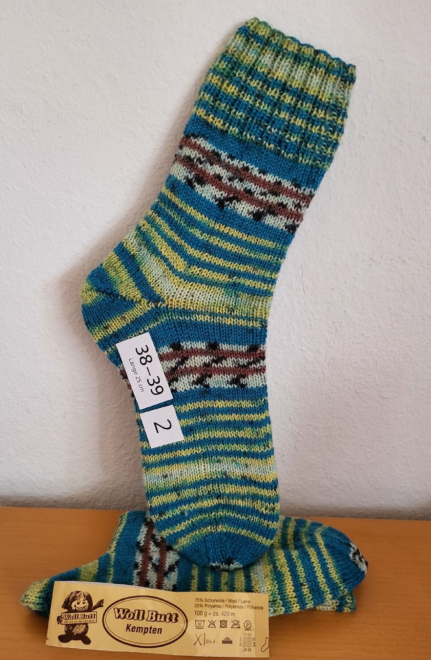 Chaussettes: Socken 38-39 handgestrickt Nr 2 – Neuf avec emballage d'origine à Winterthur par Baer49
